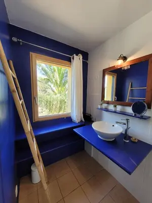 Salle de bains dans l'établissement evasion exotique à 700 metres de la plage