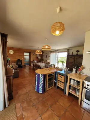 Cuisine ou kitchenette dans l'établissement evasion exotique à 700 metres de la plage