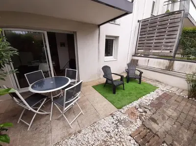 Balcon ou terrasse dans l'établissement Concarneau - Beau studio chaleureux avec jardin