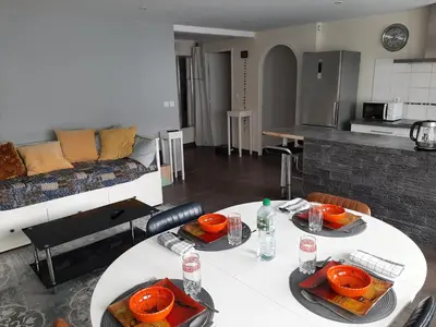 Cuisine ou kitchenette dans l'établissement Appart cosy aux écluses du port