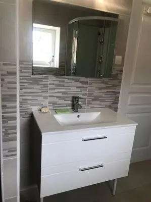 Salle de bains dans l'établissement Gîte du Marquès