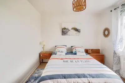Un ou plusieurs lits dans un hébergement de l'établissement Maison pour 6, port et plage de Lesconil
