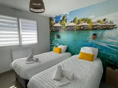 Un ou plusieurs lits dans un hébergement de l'établissement Villa Noz Vat 4 étoiles avec SPA