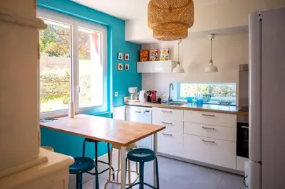 Cuisine ou kitchenette dans l'établissement Ty Swannee, Ty Swannee maison familiale