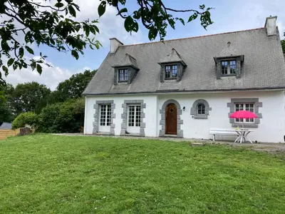 Jardin de l'établissement Cheerful two bedroom house PLONEVEZ du Faou