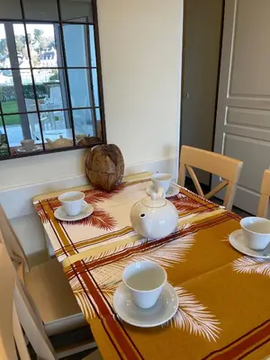 Plateau bouilloire dans l'établissement Appartement Belle Vue Mer- piscine