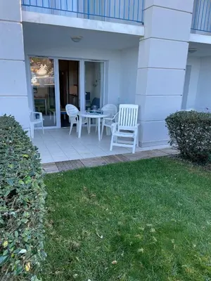 Jardin de l'établissement Appartement Belle Vue Mer- piscine