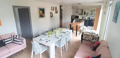 Cuisine ou kitchenette dans l'établissement Le Koc'h Kelen, au calme, proche centre ville