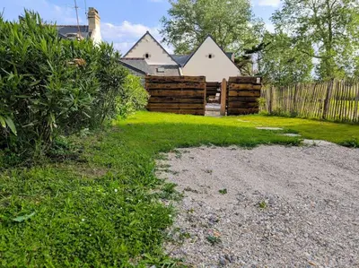 Jardin de l'établissement Maisonette proche de la mer