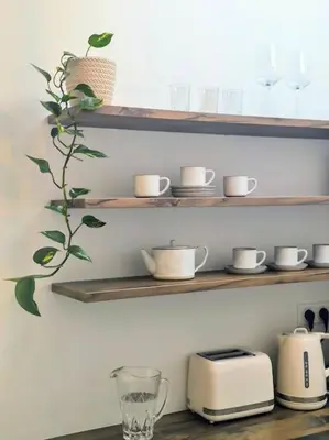 Plateau bouilloire dans l'établissement Maisonette proche de la mer