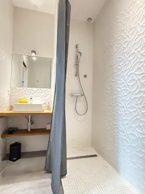 Salle de bains dans l'établissement Gîte de Louise