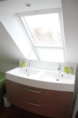 Salle de bains dans l'établissement La Maison du Port, vue mer, jardin et parking