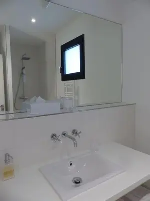 Salle de bains dans l'établissement Gîte près de l'Aber Benoît