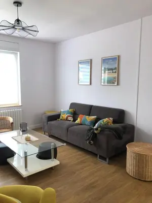 Coin salon dans l'établissement Ty Albertine - Maison de campagne rénovée proche de la mer
