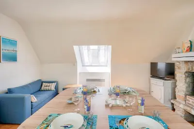 Télévision ou salle de divertissement dans l'établissement 1er étage, jardin partagé pour 4 à 300m de la plage