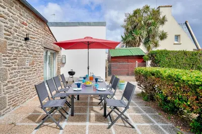 Terrasse ou espace extérieur de l'établissement Belle maison pour 7 à 300m de la plage au Guilvinec