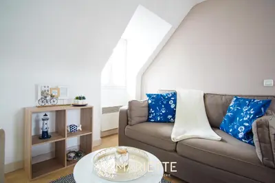 Coin salon dans l'établissement -BLUSH- Appartement cosy - proche ville-close