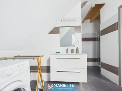 Cuisine ou kitchenette dans l'établissement -LE CHALET- Joli cocon au centre de Concarneau