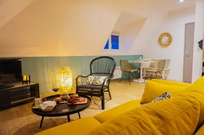 Coin salon dans l'établissement -LE CHALET- Joli cocon au centre de Concarneau