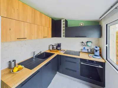 Cuisine ou kitchenette dans l'établissement -ALYS- Charmant T2 proche plage