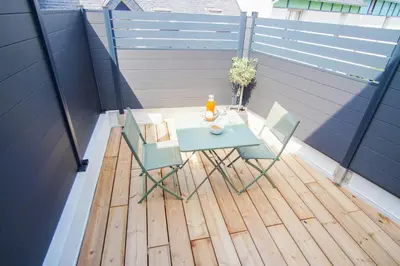 Balcon ou terrasse dans l'établissement -PICCO VERDE- Appartement avec balcon - Concarneau