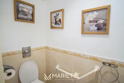 Salle de bains dans l'établissement -DALIA- Appartement centre-ville-terasse-parking