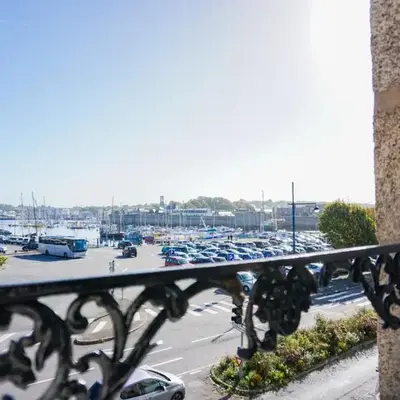 -PORTO- Elegant T3 avec vue sur la ville-close