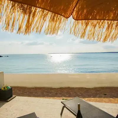 -SUNSET- Front de mer avec terrasse et parking