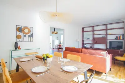Télévision ou salle de divertissement dans l'établissement -ERNEST-Maison avec jardin a 200m des plages
