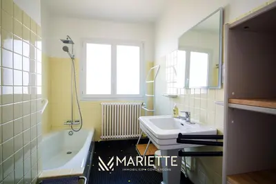 Salle de bains dans l'établissement -ERNEST-Maison avec jardin a 200m des plages