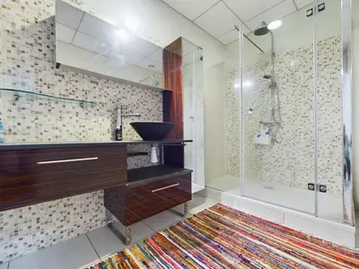 Salle de bains dans l'établissement -Palerme- Spacieux appartement proche bord de mer