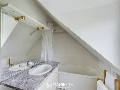 Salle de bains dans l'établissement -COTTAGE- Maison chaleureuse en bord de mer