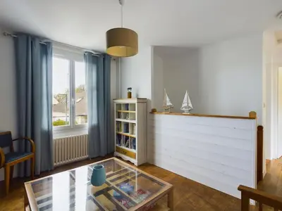 Coin salon dans l'établissement -HARES- Maison authentique avec jardin