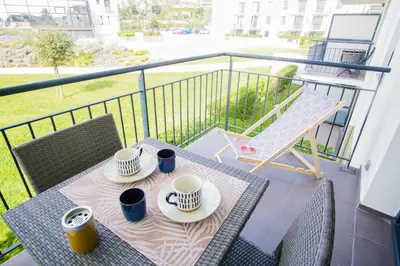 Balcon ou terrasse dans l'établissement -YSA- VUE MER - parc de la thalasso avec piscine