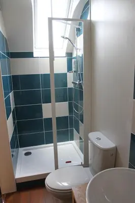 Salle de bains dans l'établissement Chambre d'Hôte à Douarnenez