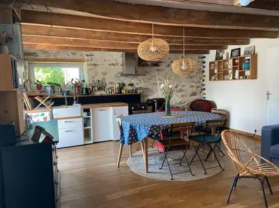 Cuisine ou kitchenette dans l'établissement Maison en bord de mer - Plougastel-Daoulas - 6 à 8 personnnes