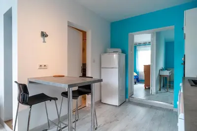 Cuisine ou kitchenette dans l'établissement Cosy Turquoise - Appt 4p à Bénodet