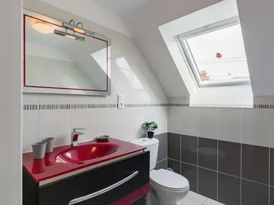 Salle de bains dans l'établissement Holiday Home Va Zi Bihan by Interhome