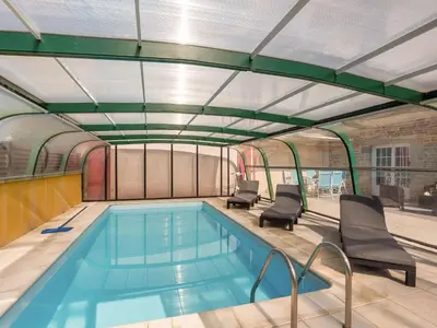Piscine de l'établissement Holiday Home Villa Mor-Eol by Interhome ou située à proximité