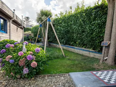 Jardin de l'établissement Chalet Ty Glas by Interhome
