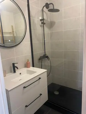 Salle de bains dans l'établissement Studio Plage