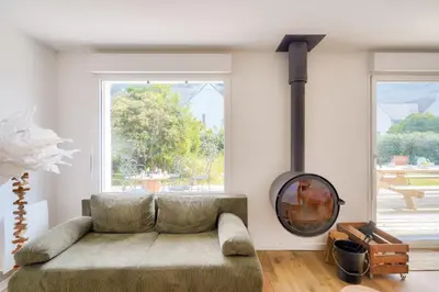 Coin salon dans l'établissement Jolie maison pour 4 - 300m plage et etang