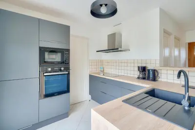 Cuisine ou kitchenette dans l'établissement Maison pour 4 adultes, 1 enfant à 200m de la plage