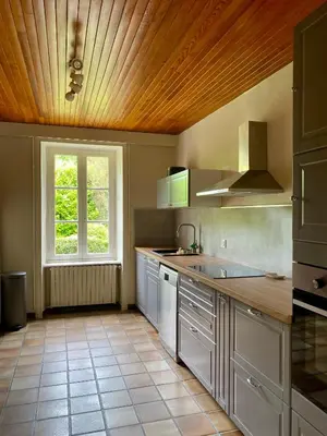 Cuisine ou kitchenette dans l'établissement Maison entre campagne et mer