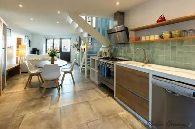 Cuisine ou kitchenette dans l'établissement Ty Ar Mor maison de la mer, à 40 m de la plage