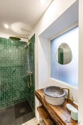 Salle de bains dans l'établissement Ty Ar Mor maison de la mer, à 40 m de la plage