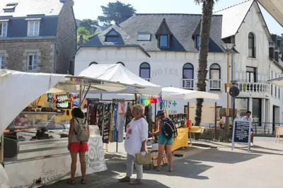 Clients de l'établissement Ty Ar Mor maison de la mer, à 40 m de la plage