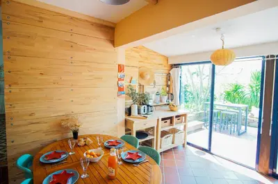 Balcon ou terrasse dans l'établissement La maison du pecheur, proche des plages, jardin