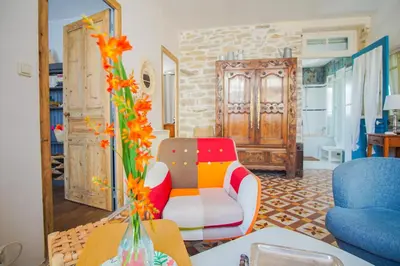 Coin salon dans l'établissement La maison du pecheur, proche des plages, jardin