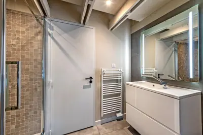 Salle de bains dans l'établissement Ar Barzh Kadiou III